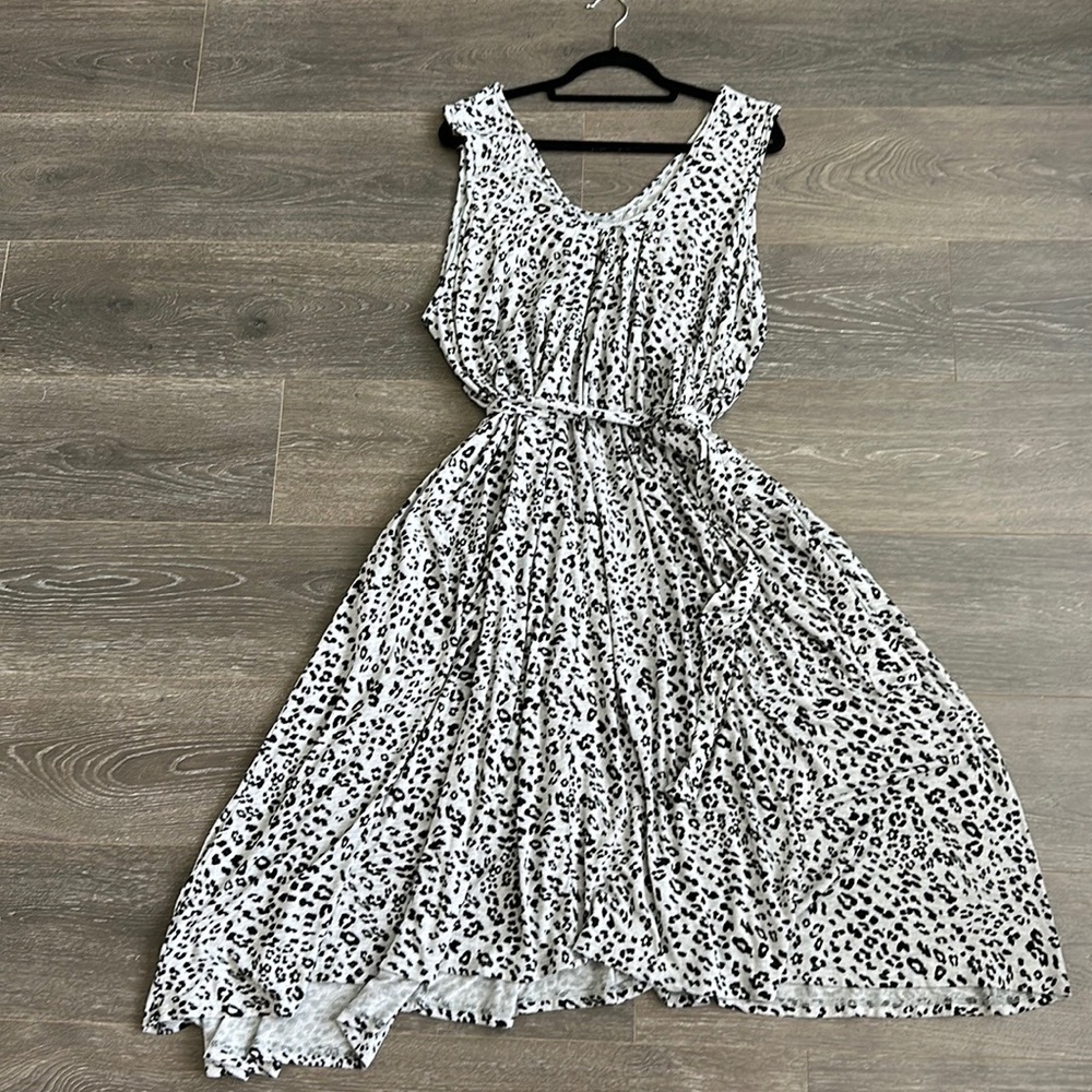 Latched Mama Printed Pleated Nursing Dress